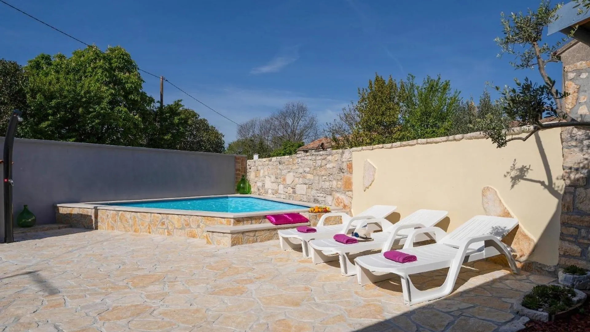 Vakantiehuis Ferienhaus Mit Privatpool Fuer 5 Personen Ca 100 Qm In Butkovici, Istrien Binnenland Von Istrien