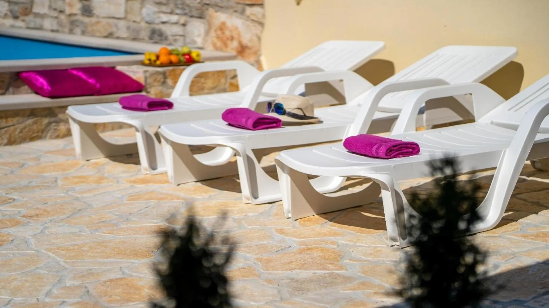 Ferienhaus Mit Privatpool Fuer 5 Personen Ca 100 Qm In Butkovici, Istrien Binnenland Von Istrien