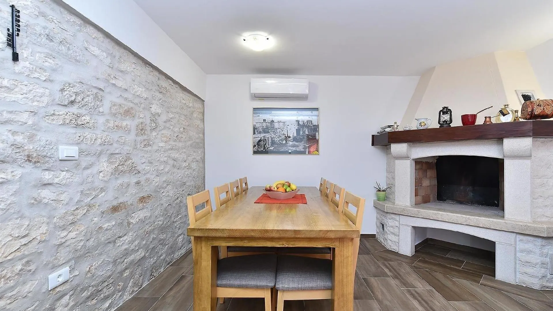 Ferienhaus Mit Privatpool Fuer 5 Personen Ca 100 Qm In Butkovici, Istrien Binnenland Von Istrien Kroatië